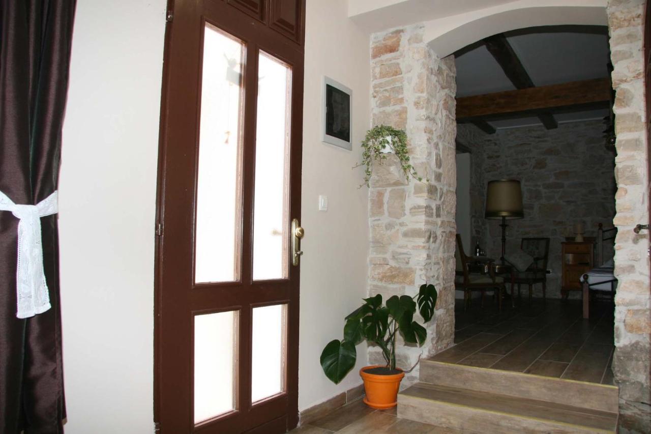 Apartments Sena Pula Exterior foto